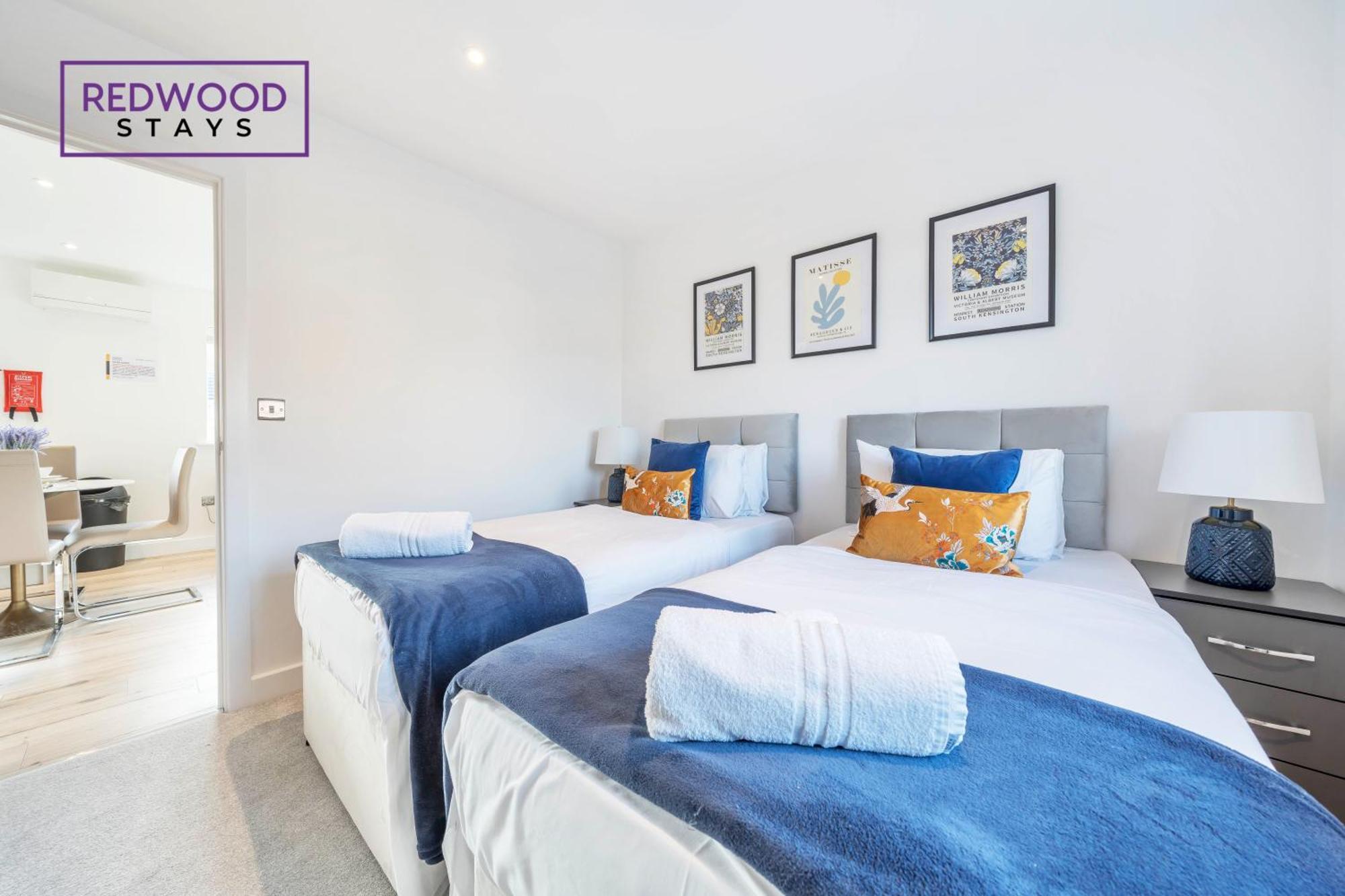Modern Serviced Apartments For Contractors & Families With Free Parking, Wifi & Netflix By Redwood Stays บาซิงสโตค ภายนอก รูปภาพ